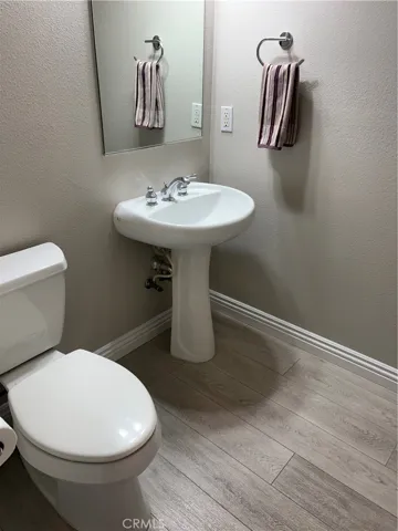 Downstairs 1/2 Bathroom.