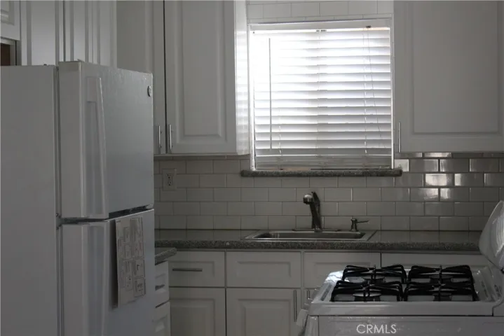 1117 Coronel, San Fernando, California 01340