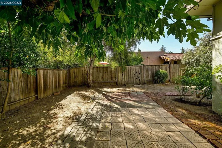 1952 Oak Grove Rd, Walnut Creek, California 94598