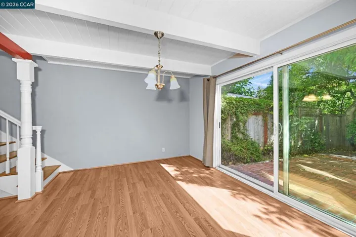 1952 Oak Grove Rd, Walnut Creek, California 94598