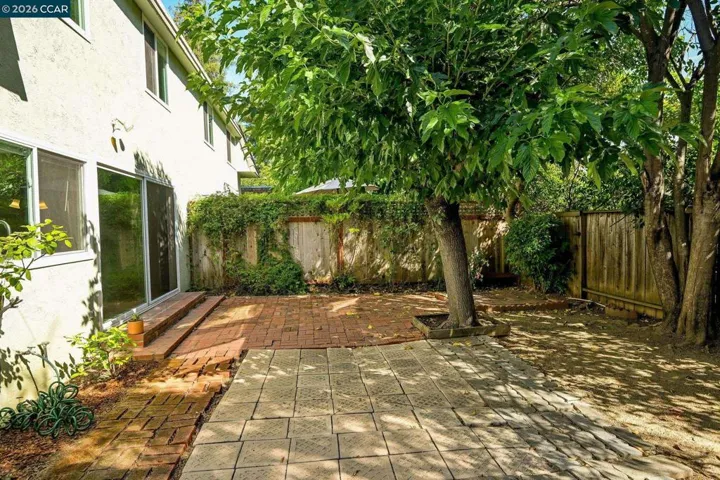 1952 Oak Grove Rd, Walnut Creek, California 94598