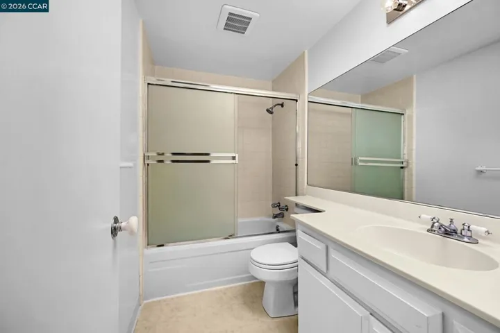 1952 Oak Grove Rd, Walnut Creek, California 94598