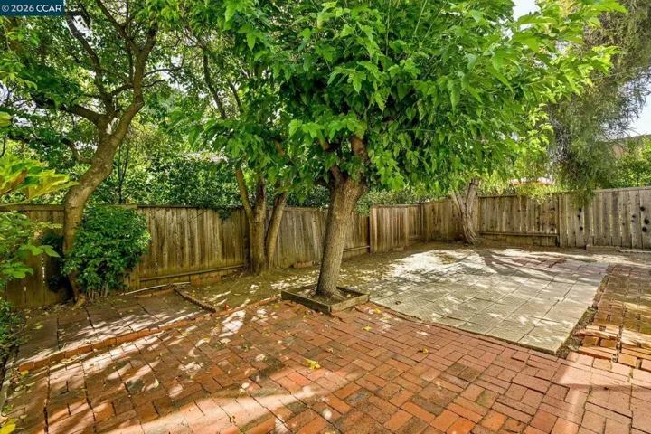1952 Oak Grove Rd, Walnut Creek, California 94598