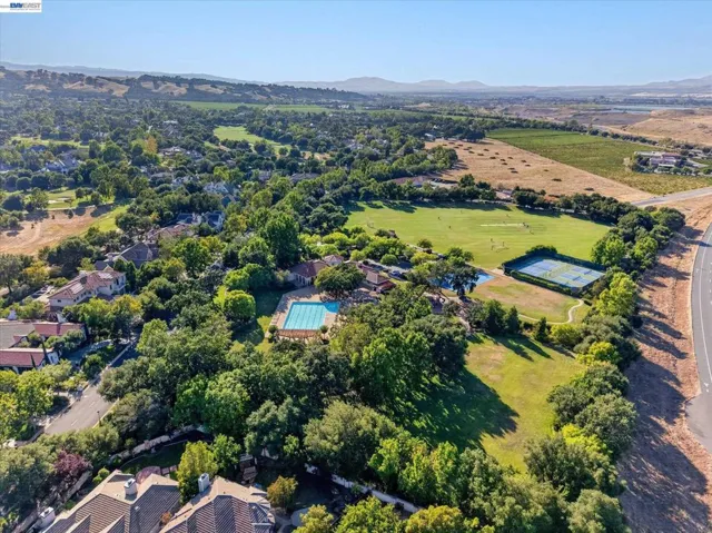 408 Cabonia Ct, Pleasanton, California 94566-5201