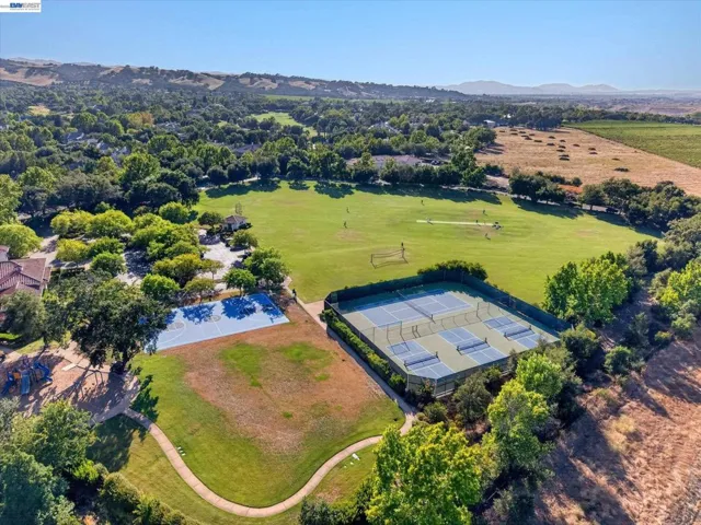 408 Cabonia Ct, Pleasanton, California 94566-5201