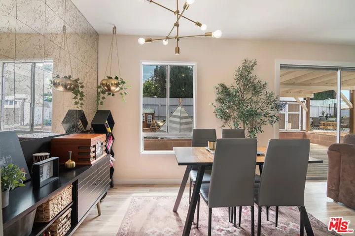 8030 Hesperia Avenue, Los Angeles, California 91335
