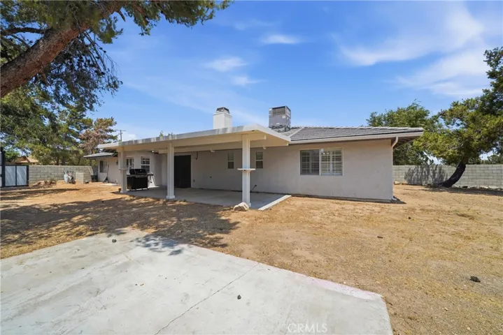 17041 Fairburn, Hesperia, California 92345