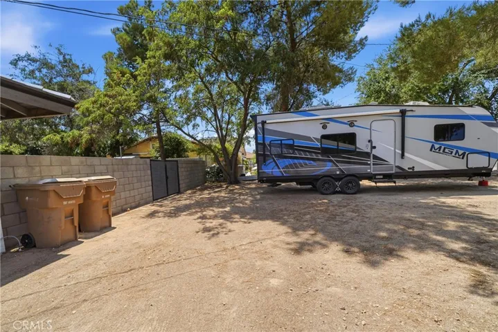 17041 Fairburn, Hesperia, California 92345