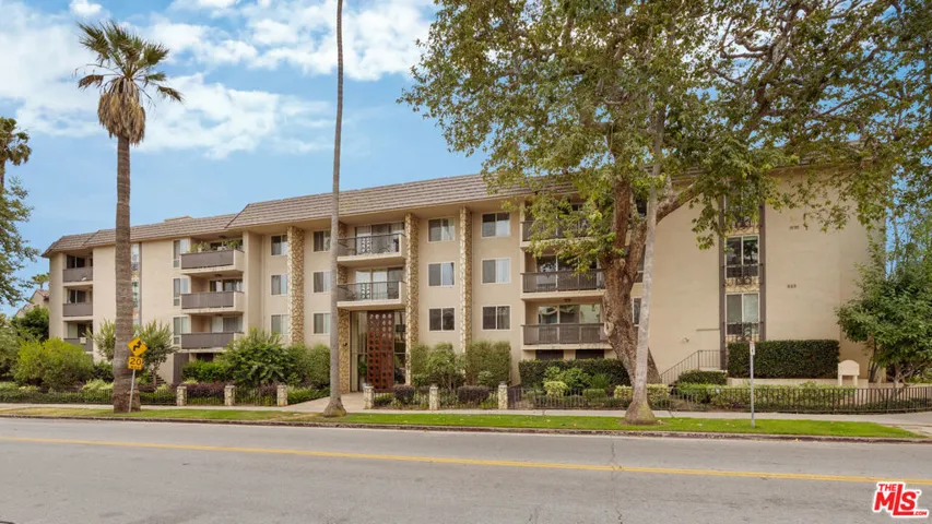 809 S Bundy Drive 205, Los Angeles, California 90049