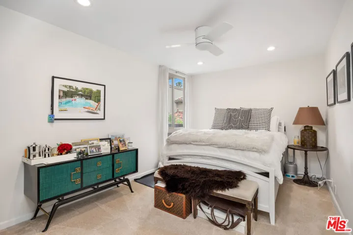 809 S Bundy Drive 205, Los Angeles, California 90049