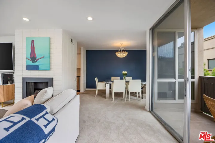 809 S Bundy Drive 205, Los Angeles, California 90049