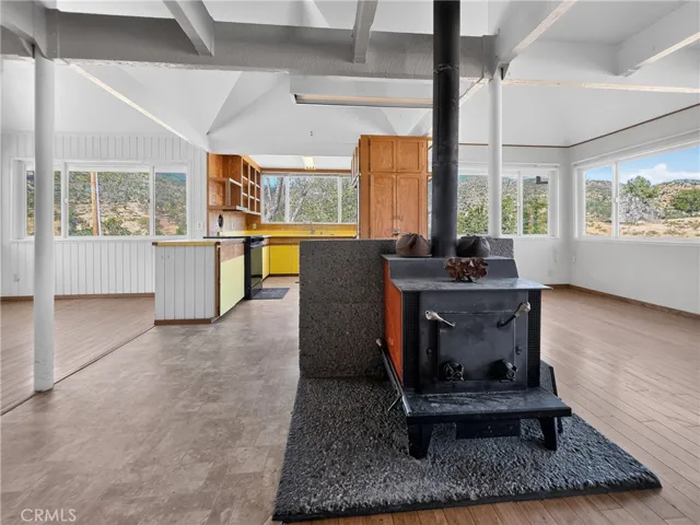 405 Old Cottonwood Creek Road, Hornbrook, California 96044
