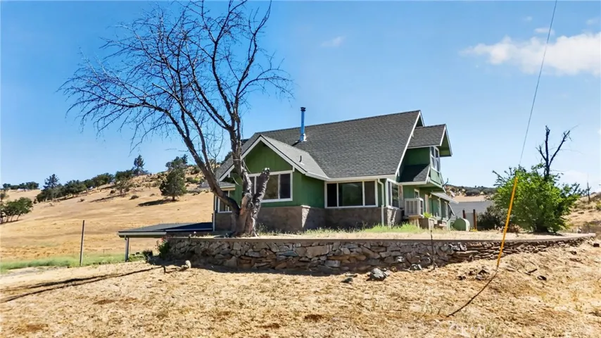 405 Old Cottonwood Creek Road, Hornbrook, California 96044