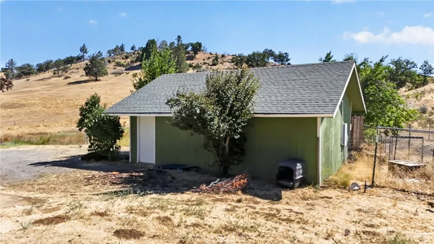 405 Old Cottonwood Creek Road, Hornbrook, California 96044