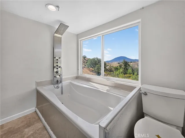 405 Old Cottonwood Creek Road, Hornbrook, California 96044