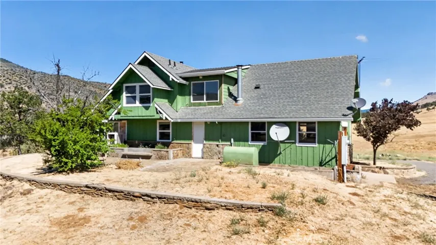 405 Old Cottonwood Creek Road, Hornbrook, California 96044