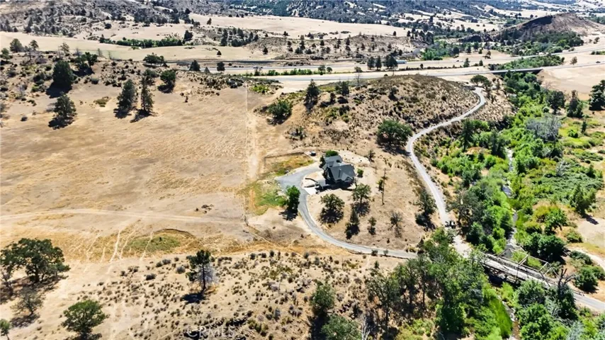 405 Old Cottonwood Creek Road, Hornbrook, California 96044