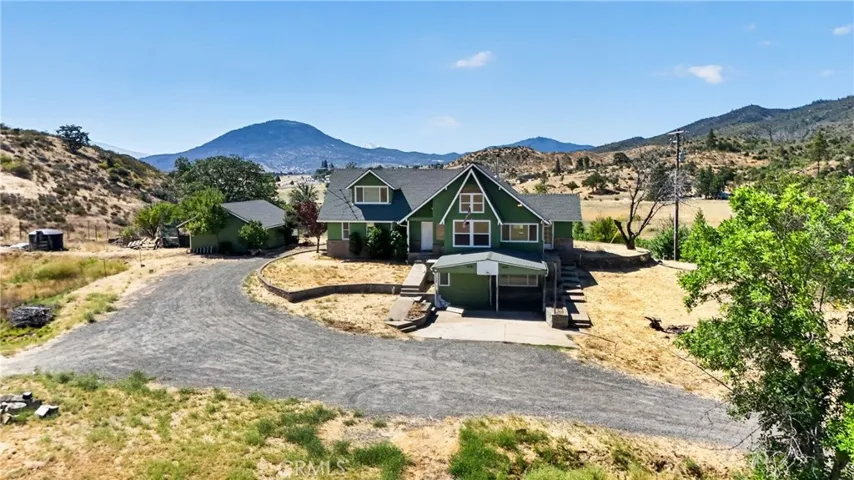 405 Old Cottonwood Creek Road, Hornbrook, California 96044