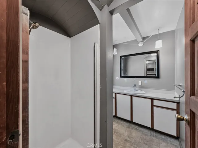 405 Old Cottonwood Creek Road, Hornbrook, California 96044