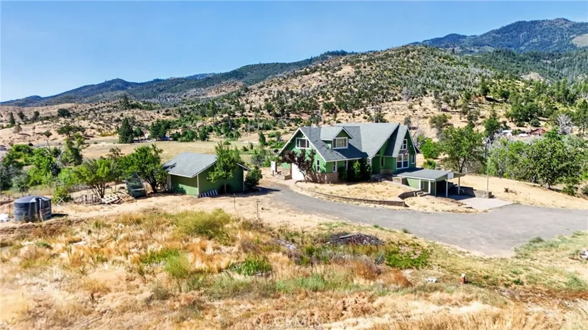 405 Old Cottonwood Creek Road, Hornbrook, California 96044
