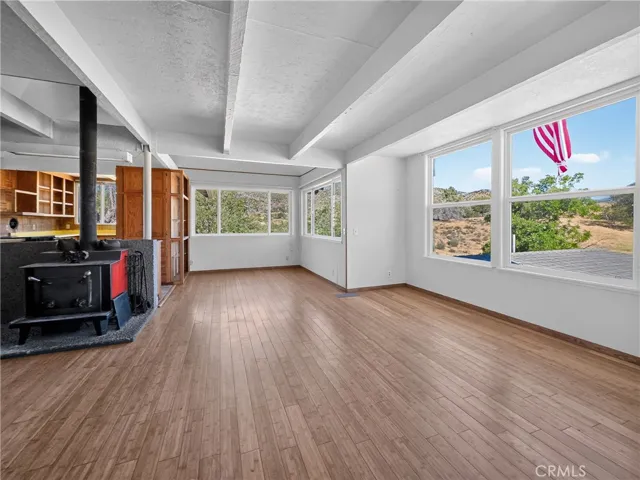 405 Old Cottonwood Creek Road, Hornbrook, California 96044
