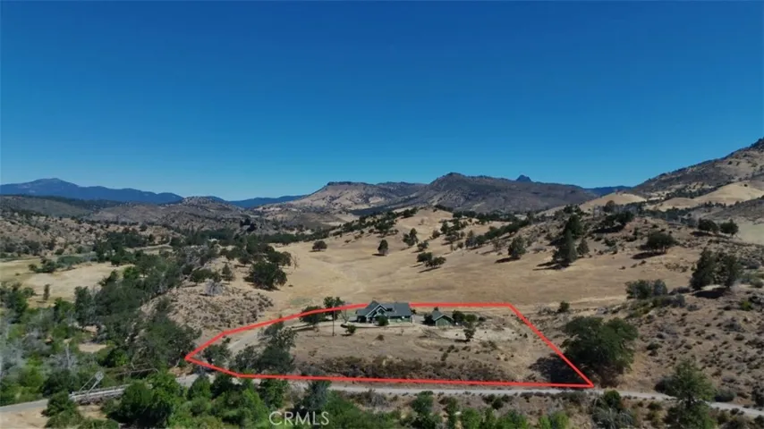 405 Old Cottonwood Creek Road, Hornbrook, California 96044