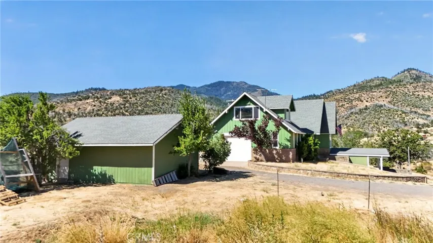 405 Old Cottonwood Creek Road, Hornbrook, California 96044