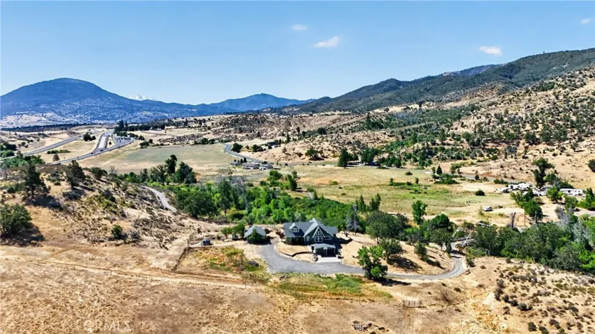 405 Old Cottonwood Creek Road, Hornbrook, California 96044