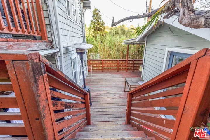 2236 Loma Vista Place 2, Los Angeles, California 90039