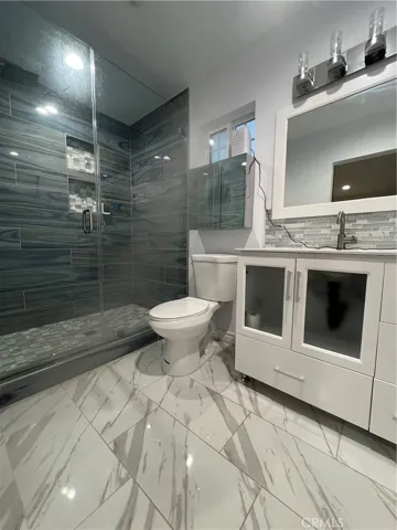 27909 Wellston, Saugus, California 91350