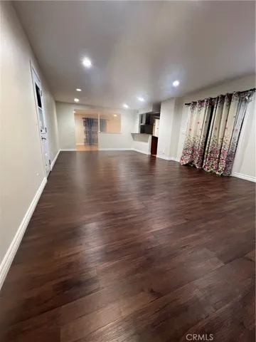 27909 Wellston, Saugus, California 91350