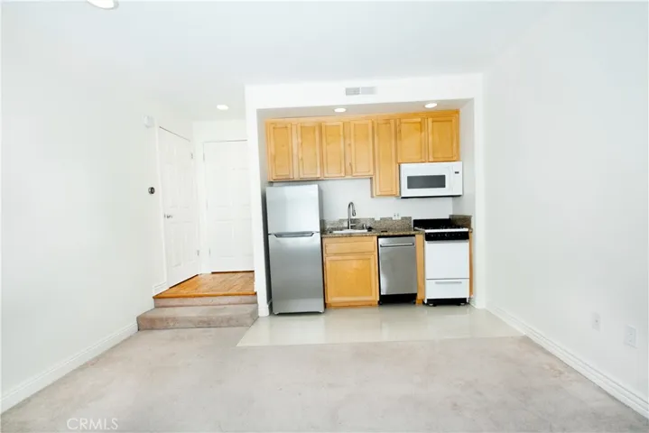 3662 Clarington 3, Los Angeles, California 90034