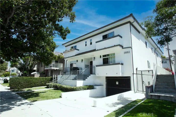 3662 Clarington 3, Los Angeles, California 90034