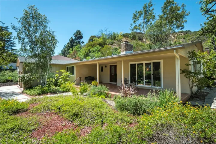 1509 Belleau, Glendale, California 91206