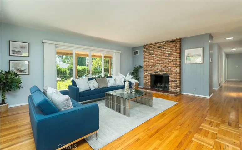 1509 Belleau, Glendale, California 91206