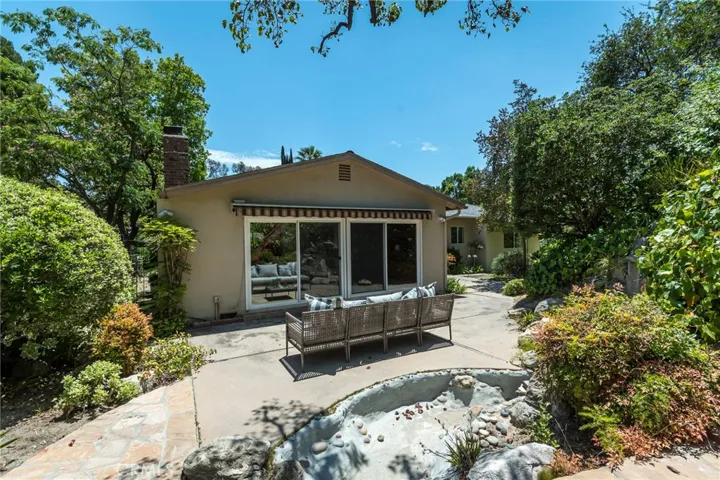 1509 Belleau, Glendale, California 91206
