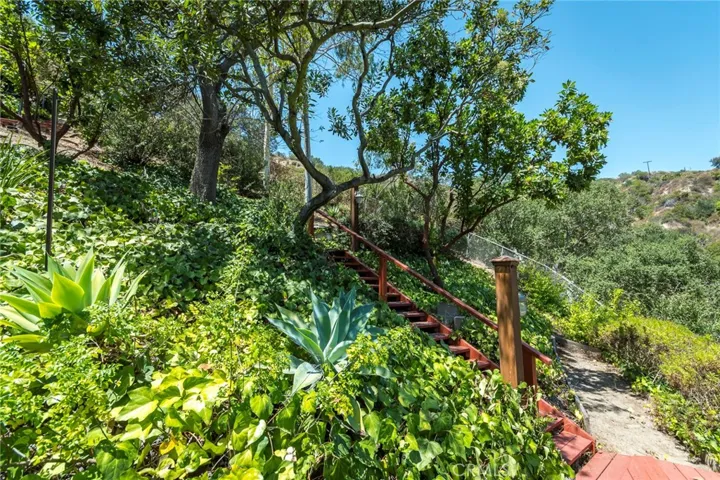 1509 Belleau, Glendale, California 91206