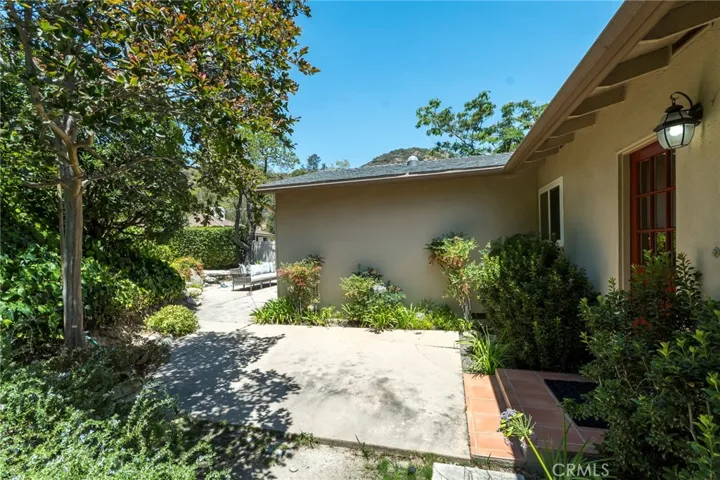 1509 Belleau, Glendale, California 91206