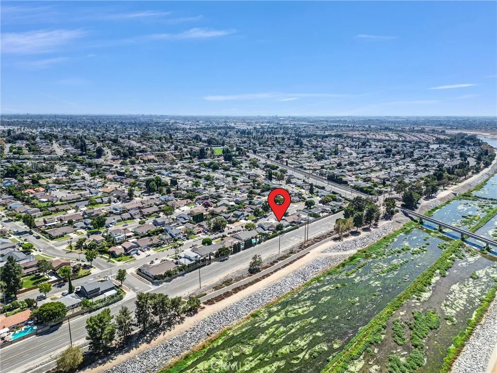 One of the most central locations in Orange County near freeways with easy access to LA, Inland Empire and Orange County beaches and entertainment.