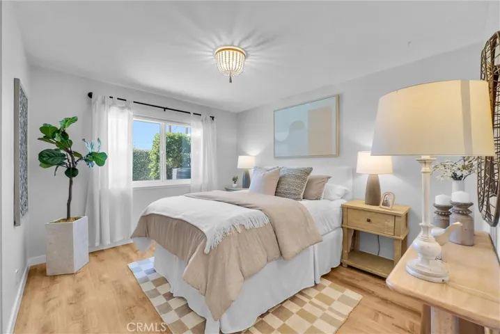 Secondary bedroom with views of the pool.
