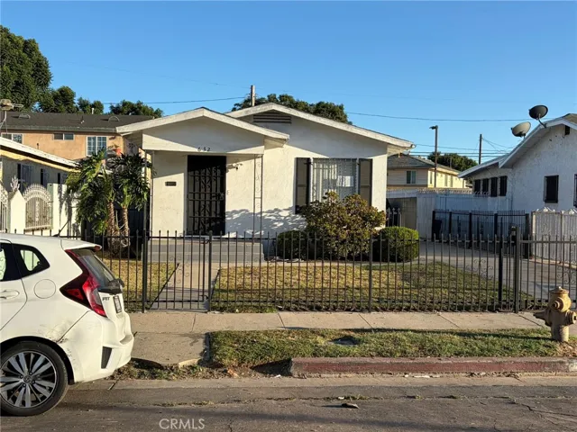 632 E 87th, Los Angeles, California 90002