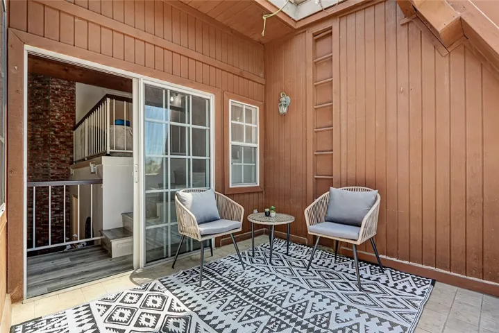 984 Granville, Los Angeles, California 90049