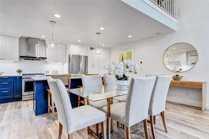 984 Granville, Los Angeles, California 90049