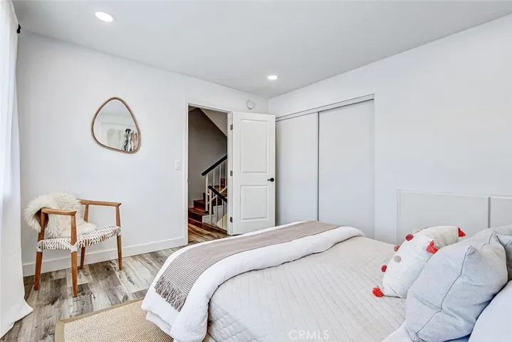 984 Granville, Los Angeles, California 90049