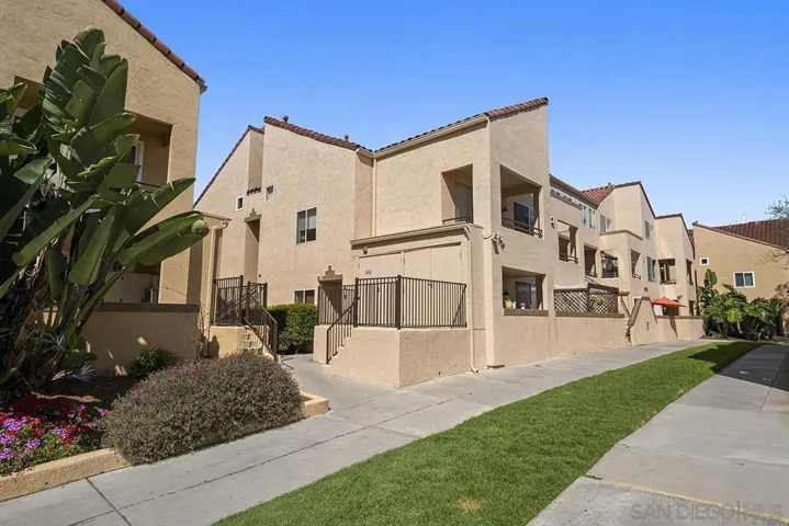 3925 Nobel Dr 31, San Diego, California 92122
