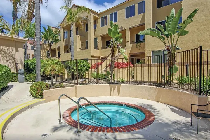 3925 Nobel Dr 31, San Diego, California 92122