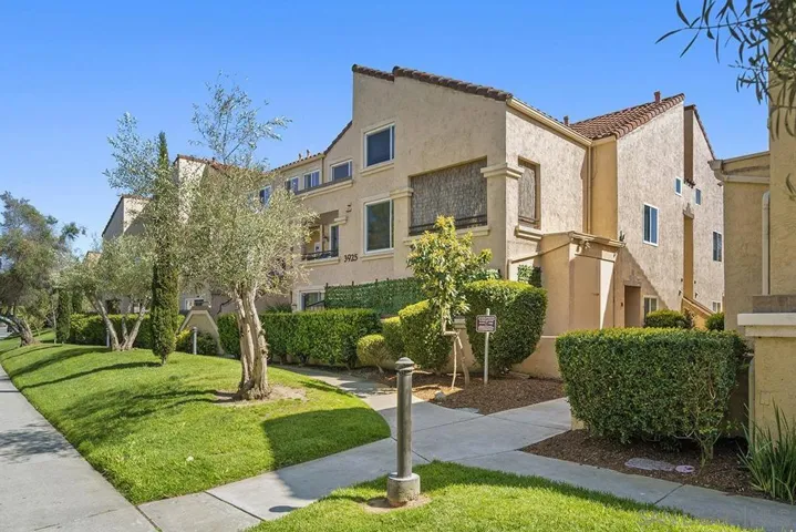 3925 Nobel Dr 31, San Diego, California 92122