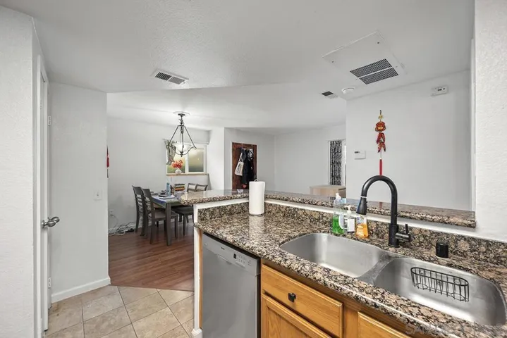 3925 Nobel Dr 31, San Diego, California 92122