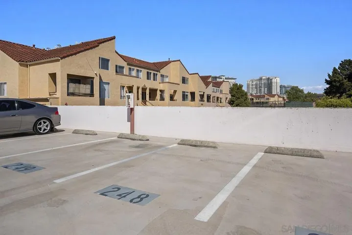 3925 Nobel Dr 31, San Diego, California 92122