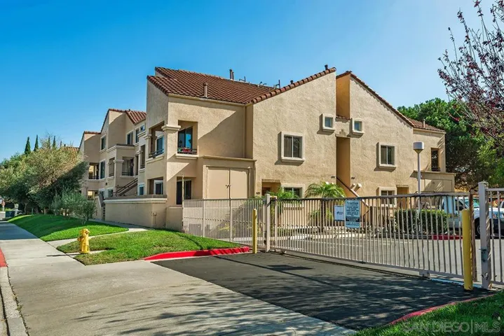 3925 Nobel Dr 31, San Diego, California 92122